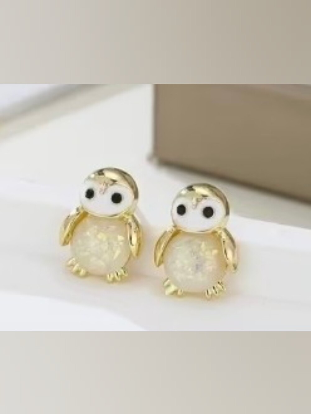 $8 Each Or Bundle 5/$20 Gold White Opal Penquin Stud Earrings